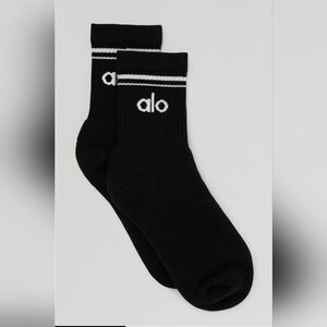 Alo Yoga Unisex Half-Crew Sock Athletic Core: Black/White Medium $34